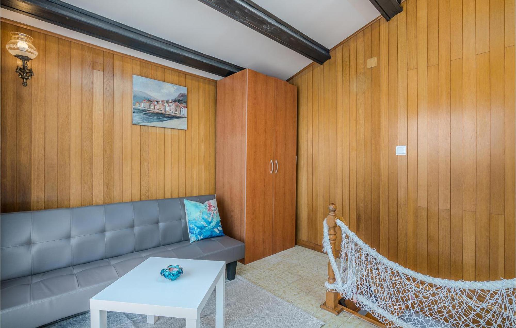 2 Bedroom Gorgeous Home In Baska Екстериор снимка